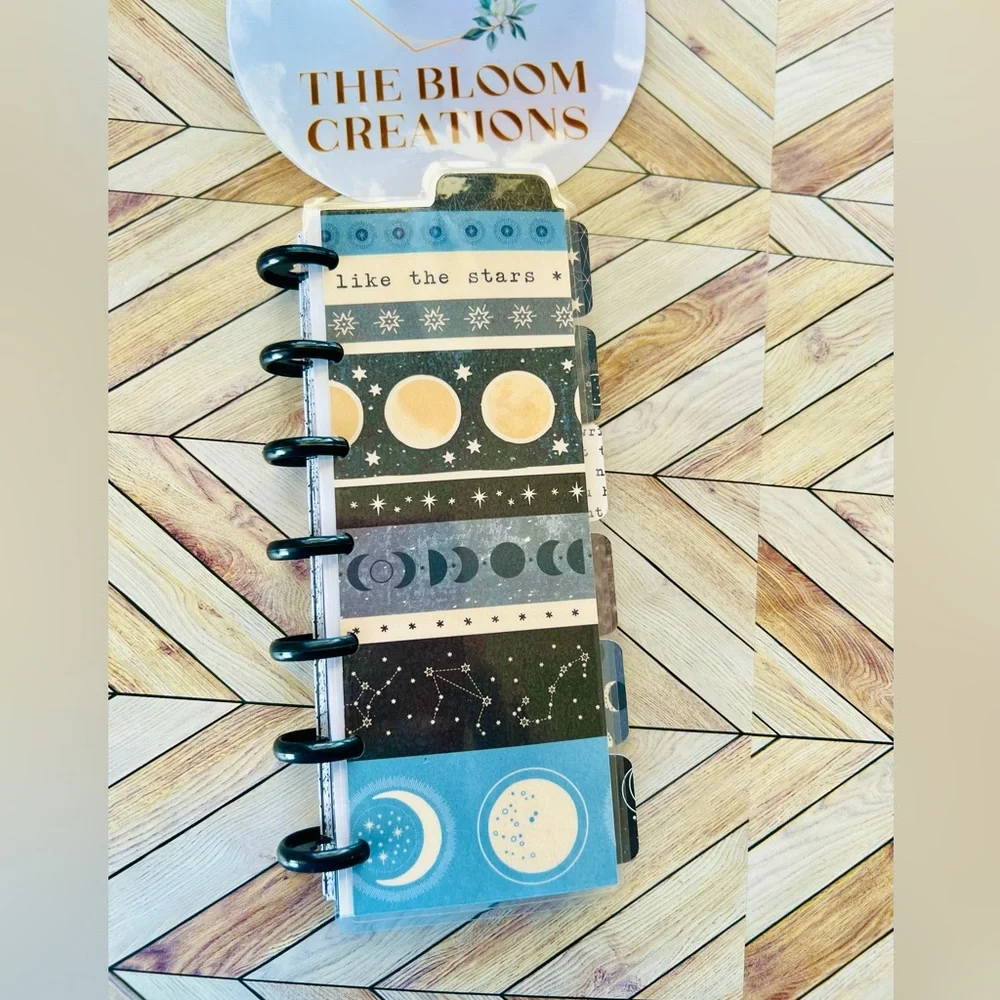 Happy planner skinny mini size weekly layout moon phases constellations stars